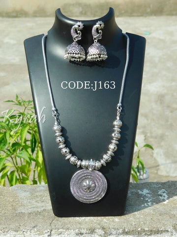 Round Pendant Chain with Earrings