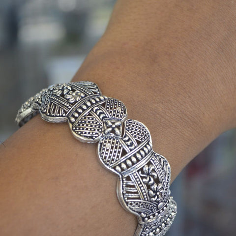 One Size Partywear Intricate Design Bracelet