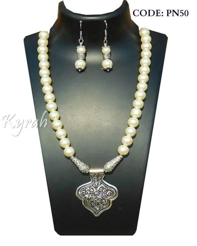 Simple Pendant Pearl Chain Set with Earrings
