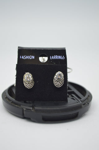 Small Stud S26