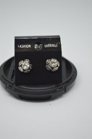 Small Stud S32